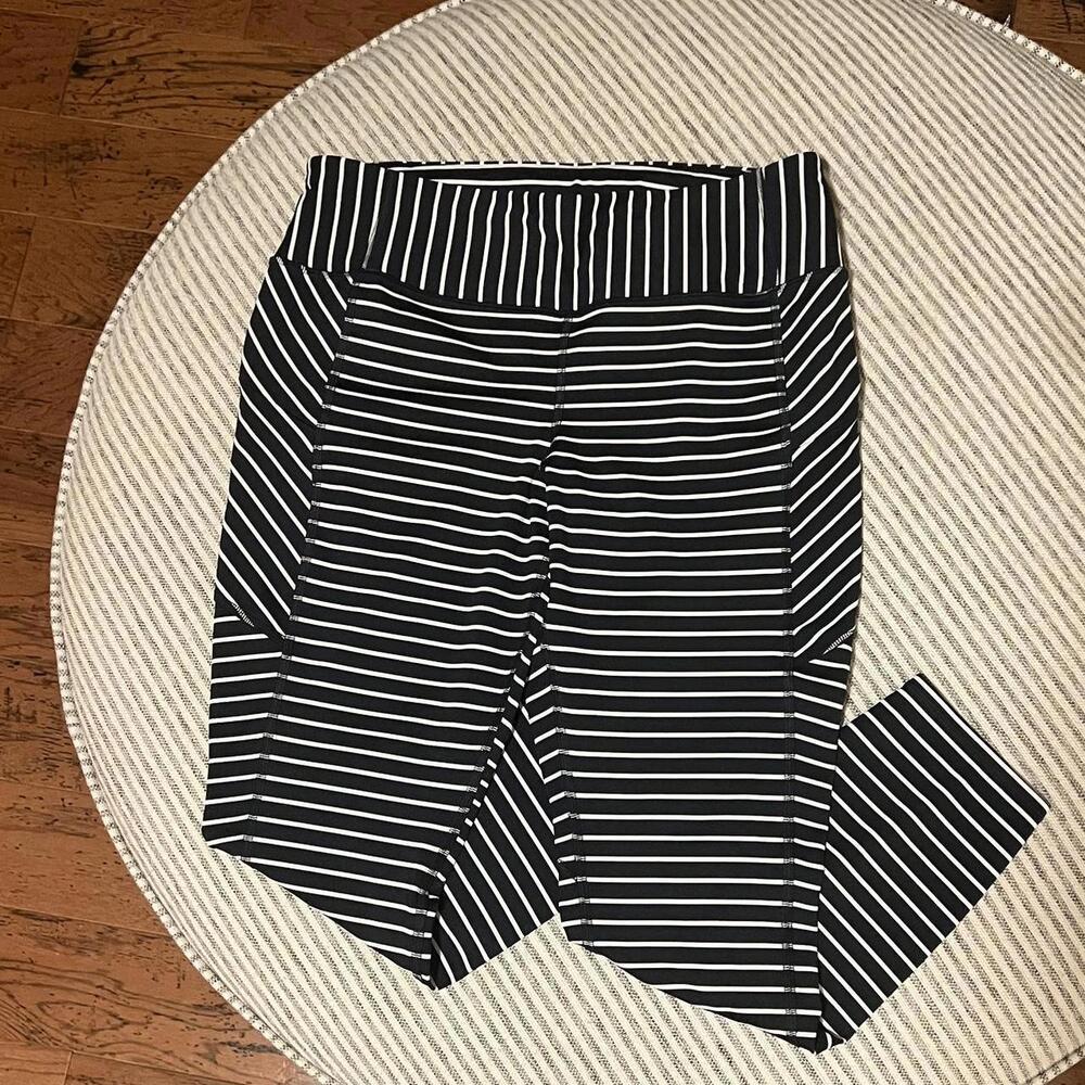 Athleta Women's Navy and White Legging